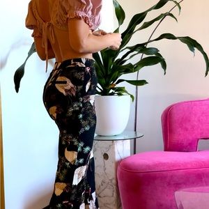 Zara Woman printed flairs. Size XS